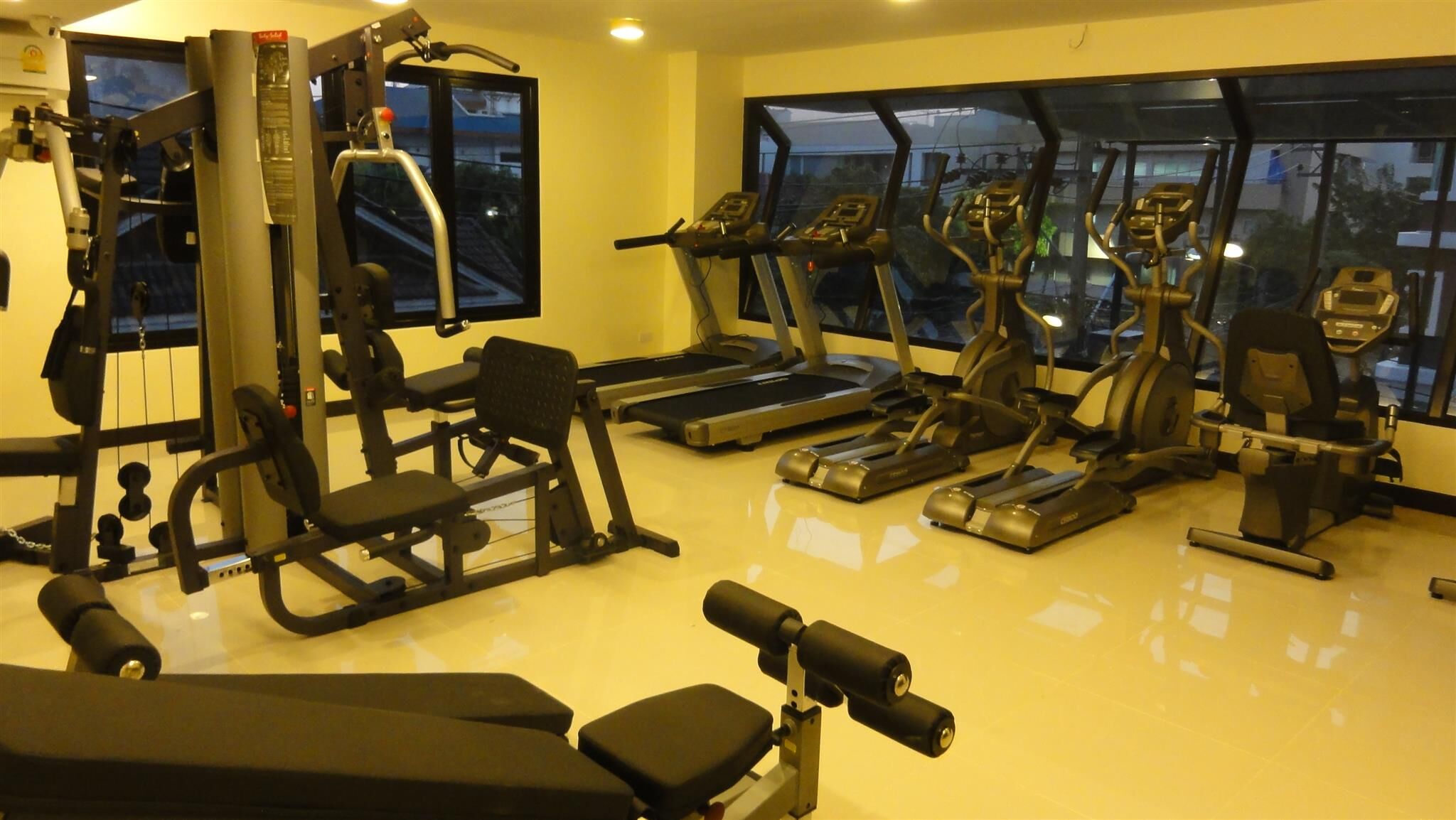 Фитнес-клуб "H-Fitness", Тайланд