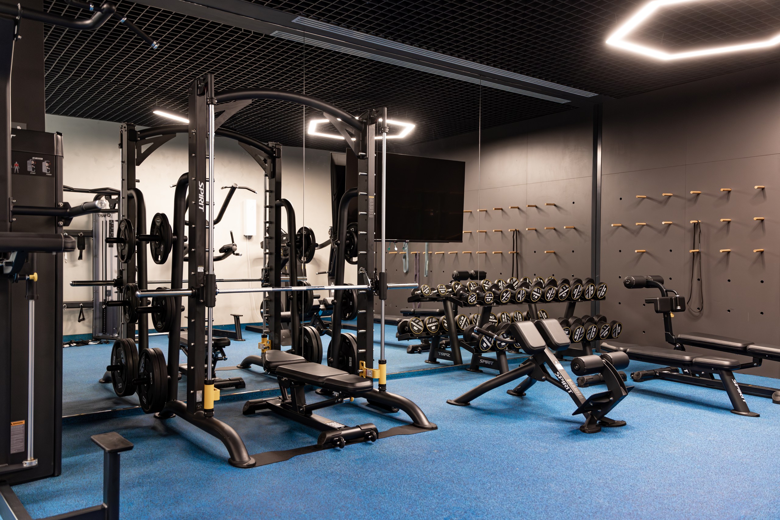 Фитнес-зал в отеле Рябина, Завидово Фитнес-зал в отеле Рябина, Завидово